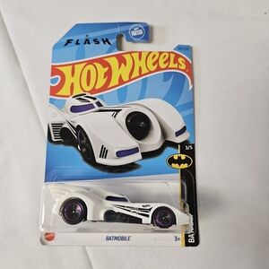 Hot Wheels White Batman Batmobile‎ 103/250
